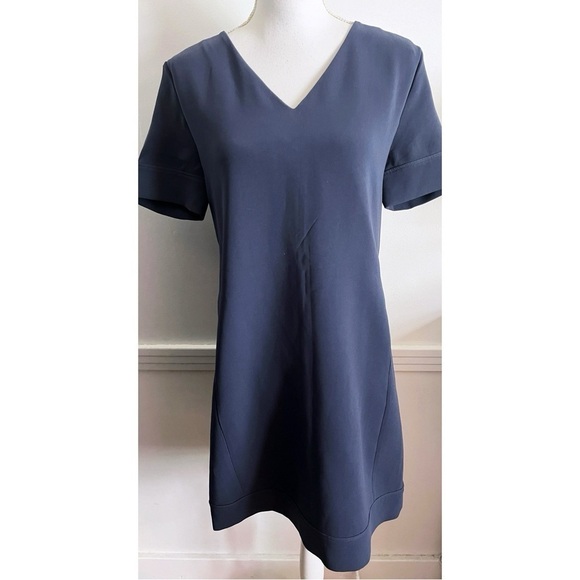 Theory • V-Neck Banded Shift Dress Blue Admiral Crepe Light - Picture 2 of 8